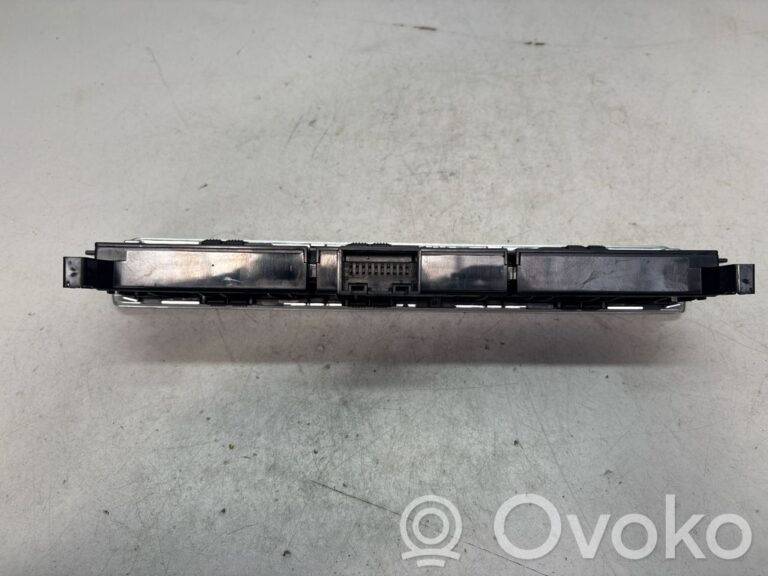 c8d109131696b0be9964cbf734115f85-0e69a85476610df19d04e45a6cdd54e2_hazard_light_switch