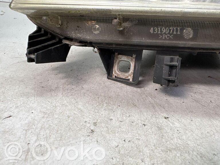 c8f470fa3b4bf3b273fc0c15a0158f46-60ccf228de9a689151310f4574ed7cb3_headlight_headlamp
