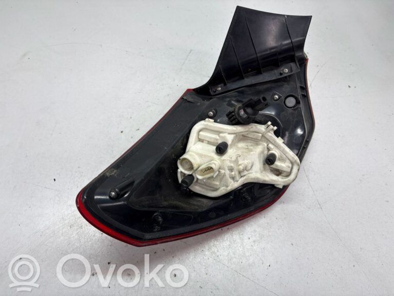 c97164e206ccad83bd9afaf8192a008a-1c841f520a49b90a341badffb4e3f23c_rear_tail_lights
