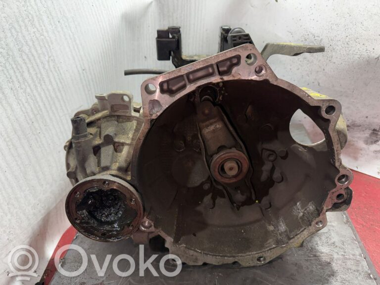 c9bbd67ffdd0c5c5e20bc113baf6ca0a-256303dfeba27d5eae11926895eaba1c_manual_5_speed_gearbox