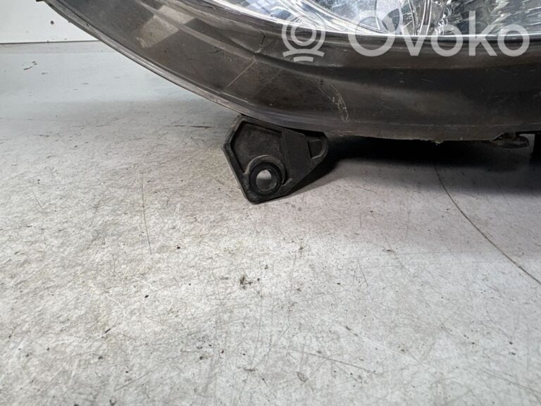 c9f545a6a496c581ac11bbf56cfe4986-b695dad4fcefe4ec2e157140296540bd_headlight_headlamp