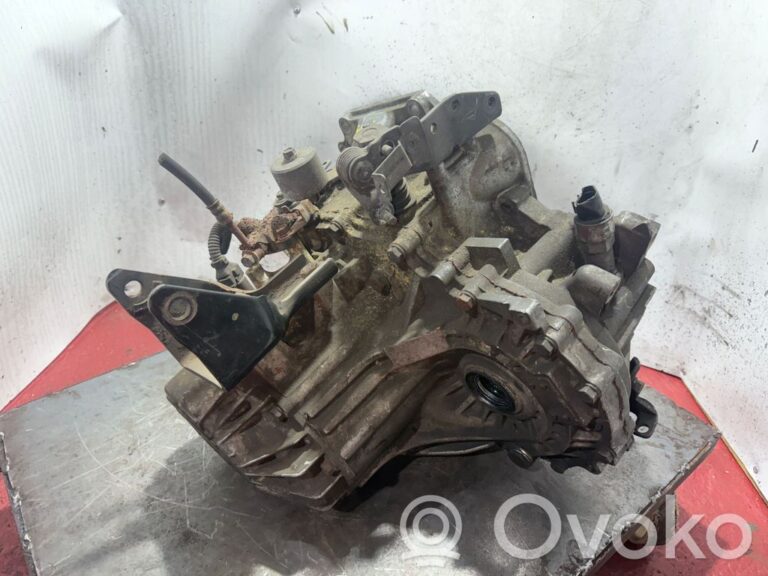 cb8730a2663ee08874fb9f5b1f472b60-19b66131eb7487d2e2ff0022fb5c8890_manual_5_speed_gearbox