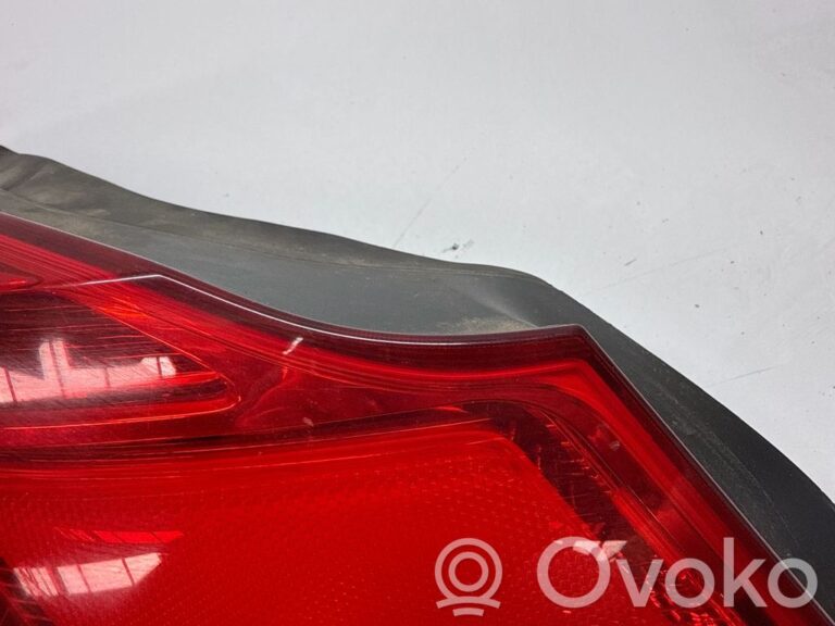 cccf379e2272b9d24fcf87446986f40d-e31107372e70a0a2b48a397136efa73a_rear_tail_lights
