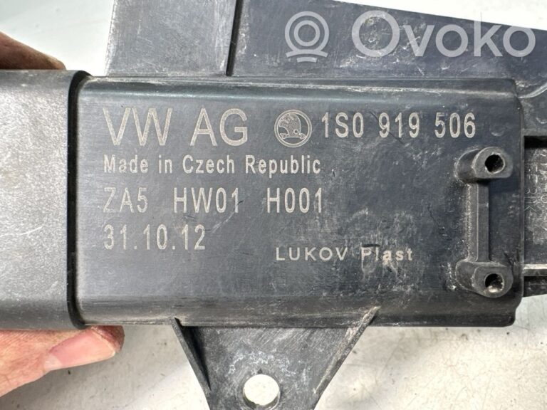 cd53fe05fe89dce93a1b471d6d37208e-00f15403953279e9329754615c7d4d7f_coolant_fan_relay