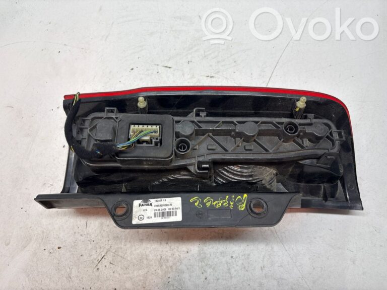 cdae7675b99e0319f4e0fc963b847ff8-1743f18480e4e051ae50ca28958ef7ed_rear_tail_lights