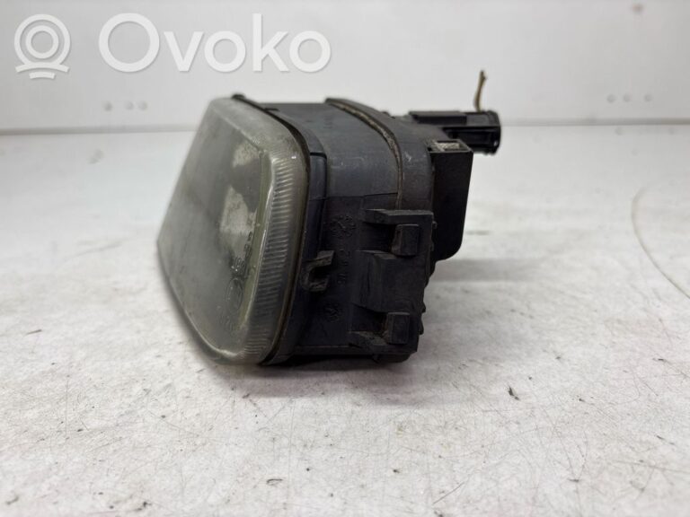d49b97efabbd667769b2be9499d11f07-a2e0fba58a90645e301994ae30d3d26a_front_fog_light