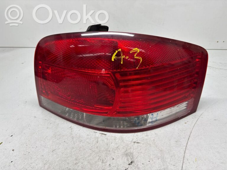 d4c87d6d70ece4b131ff941c85f865a5-c2524e55bc6b30eeee0882d2e8eba253_rear_tail_lights