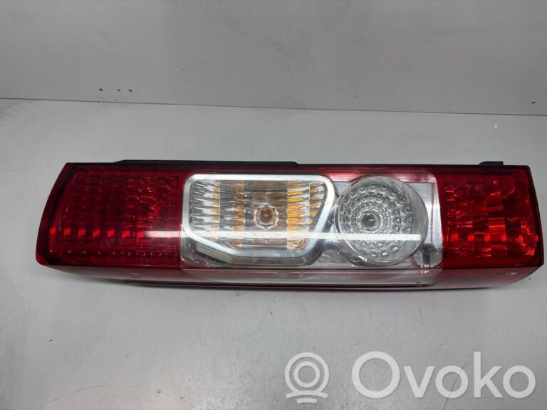 d65208509d35387b11b5a956ce5651e3-0858b6c371925550abcb4e3082d503df_rear_tail_lights