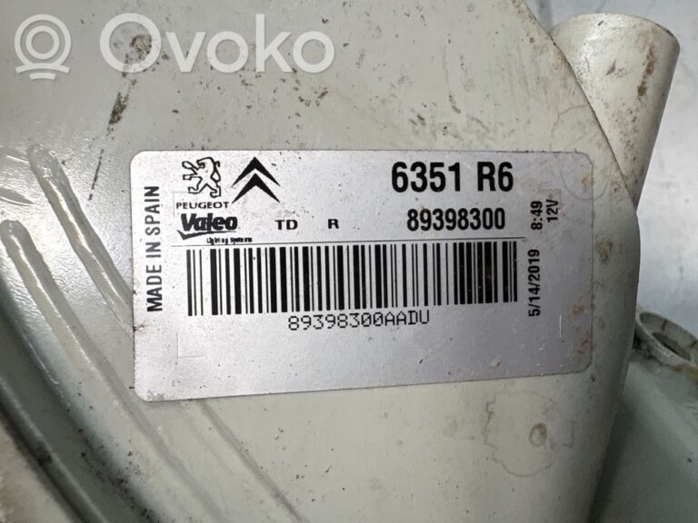 d66120a8b00d84813d355460bfb30054-ad8a5f05bcad7e81b5abca1d7ccfdffe_rear_tail_lights