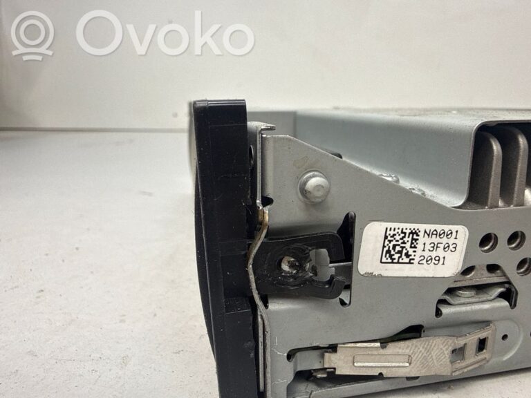 d69fa1f023d74d62bc4913aa2bfb7ebd-008957001740aa8033fbef7a9a260bcc_navigation_unit_cd_dvd_player
