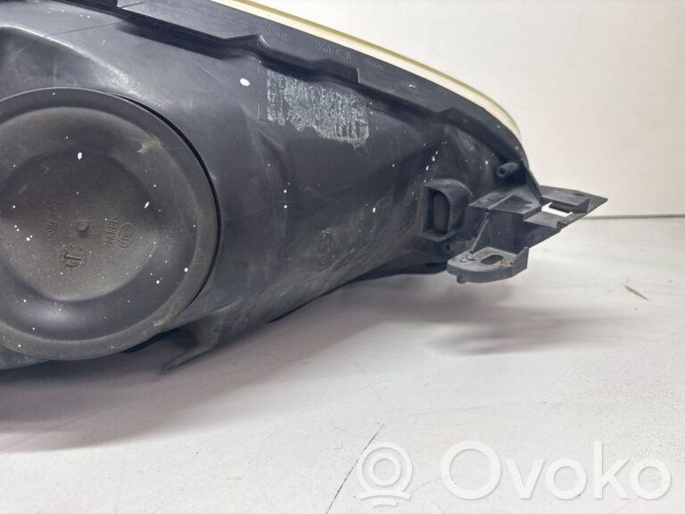 d6f364dc81041ea4dbe0b10303b1892e-90ef07e809f543ac540bebe2c4e47222_headlight_headlamp