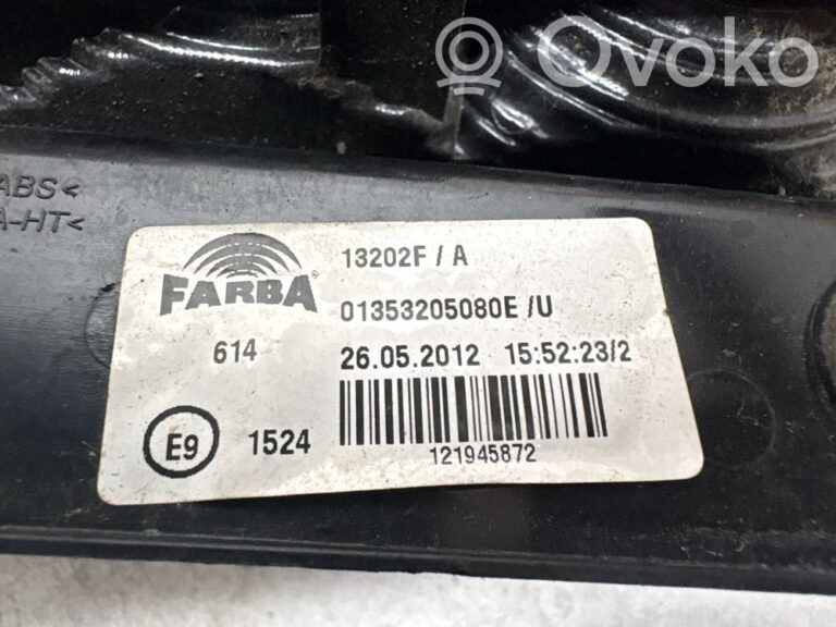 d756c56fb284649fd65387ec0948c24e-f0aabbdd4ab6c938f5e38ce45d3d842e_rear_tail_lights