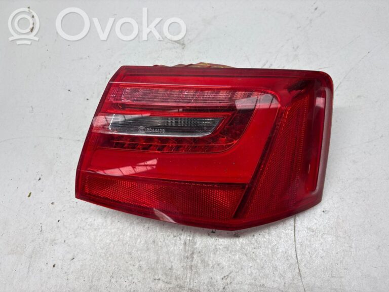 d77ade585ca505f66903fabdf776cedb-6dd0cb9f04f02a6c72b38811b341ab4a_rear_tail_lights