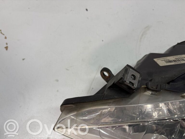 d7cb6050ee2d4d12fb44d021e23980dd-4d5e1ad4593162b2961e4a3515fe4606_headlight_headlamp