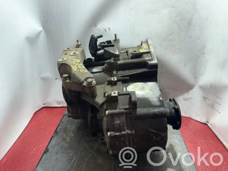d853848e05c7f5e7d20afd67a056e22d-6c9a5267c02f64e23c019c020809d7ce_manual_5_speed_gearbox