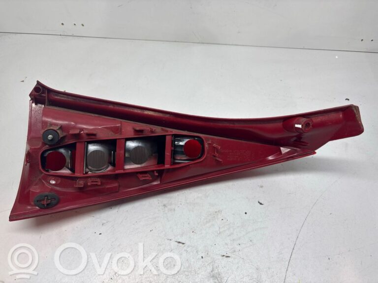 d88079a86e2b2b95ed57c88231a7bf73-ad4676d85062c7726aacd1d060151157_rear_tail_lights