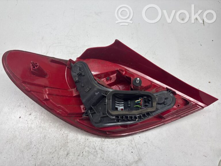 d93fb2883555758026011d1fcc9984be-27e170fadda0d0a8b54fde4ffe9dd249_rear_tail_lights