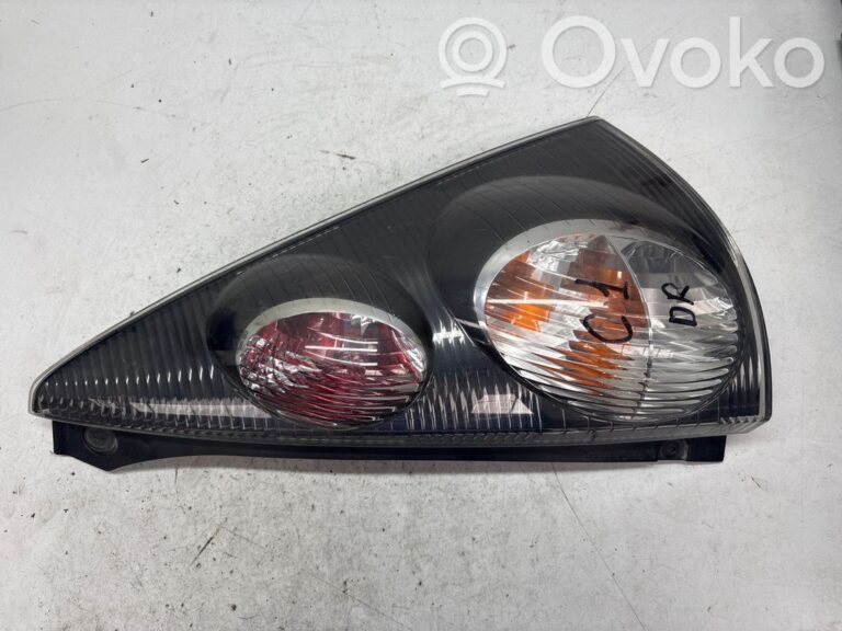 d9d5877f206e121aa19a0bb0e61c99f1-efb44465f052a542d69ad9aff9965685_rear_tail_lights