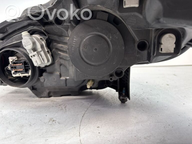 da026fd74d63246a35750811a11610d1-ba99a62d2ba8b112e6a3d9cef927ff40_headlight_headlamp