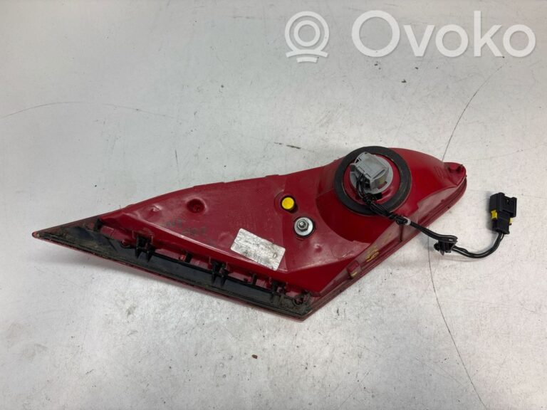 dabfcd412574bf4cb3bf66f07e1ba466-fbfd59dace804a1596da76694431ee40_rear_tail_lights
