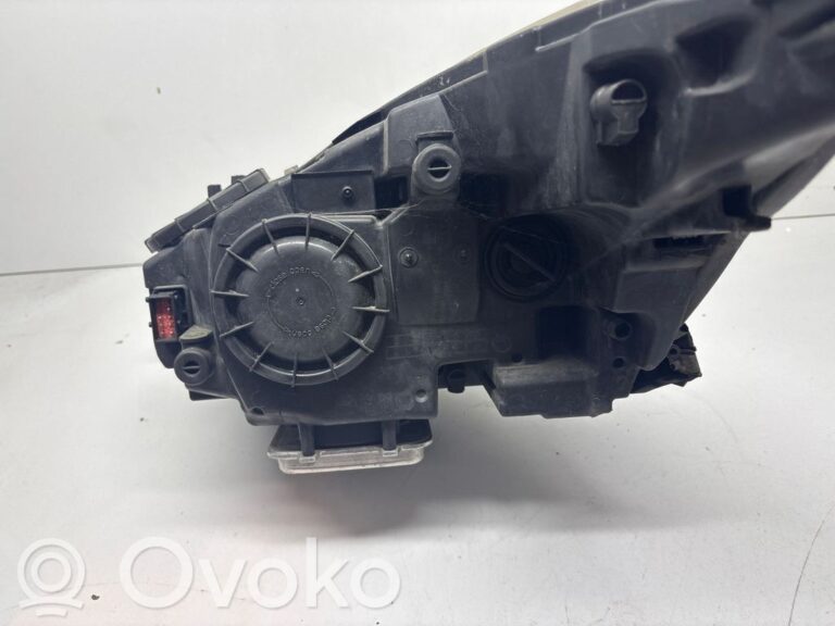 dcf4018c0d813d594b152e3ee7739174-e9e3a2fada6031059523d48d44dcdee3_headlight_headlamp