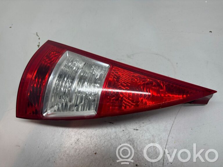 de9e544319b68e21aea70ffac30eeb7b-82563566989351cf534924a1c60662bd_rear_tail_lights
