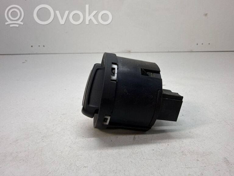 df13a5146827e61ecf55c4b6bdb6b045-2d1a89811262fd0ad769e862e5ced508_light_switch