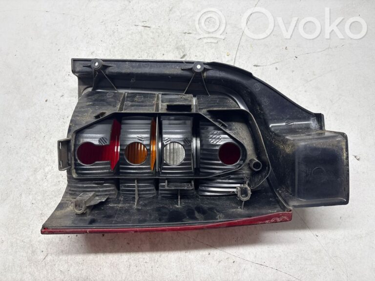 e0cf37fe51259935bcdb25c613c35fd0-187faff6e95a0209ef40fff274f53d0e_rear_tail_lights