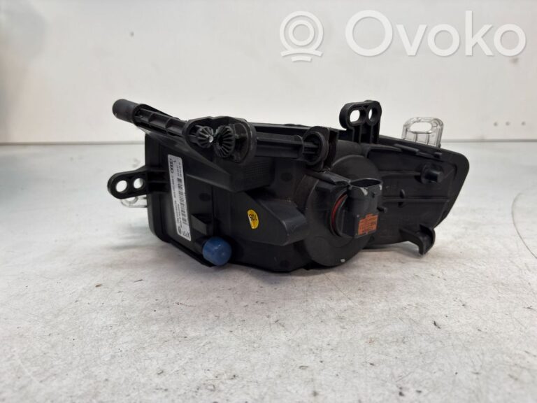 e0f9e3203711cc43b761f526f67c03b8-cb29e118d1eb7b330f8984c5c4805129_front_fog_light