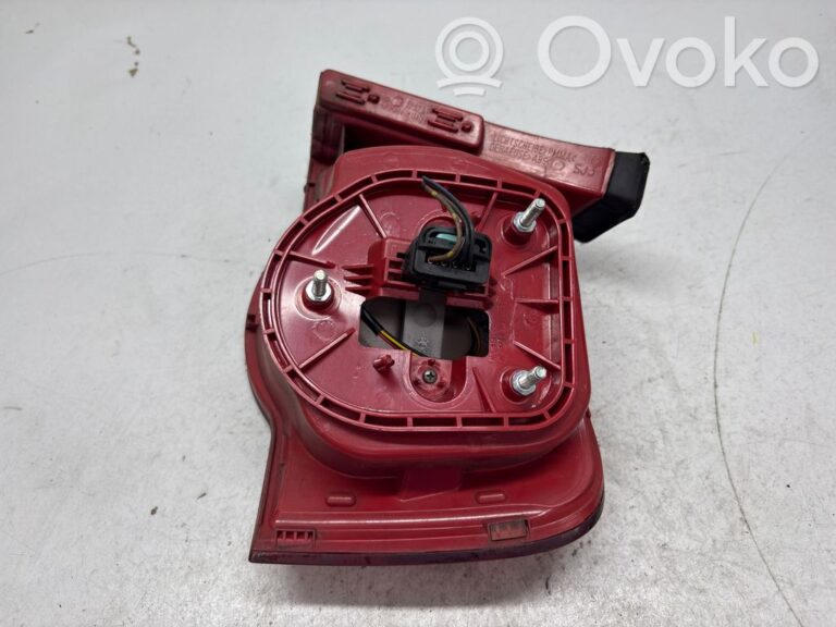 e160f507da5a536dd4145769d3eb0434-a12efda189104d2d60a202c67a2a5a9b_rear_tail_lights