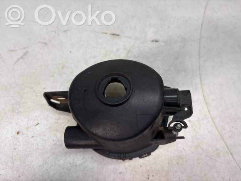e1ec0214434f2116e0158e4f0cb64669-bcf2e2fd22d40af04bd216515e4602e3_front_fog_light