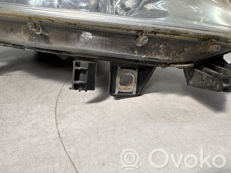 e1f1dcec20b66c27f22dd8cd8a4e569d-d5146451e2ada8f9901b888b8096d1ca_headlight_headlamp