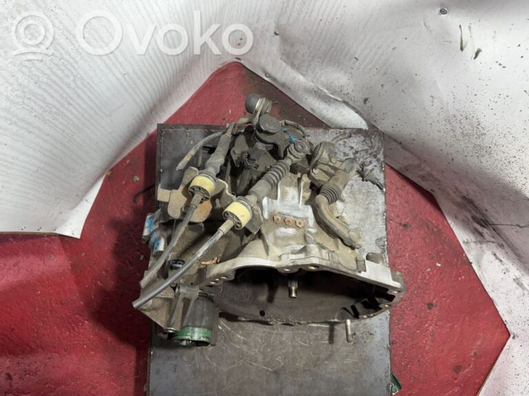e37f258ba468439bcfa05cea46167c19-4193a31b3cc50f8b9de41d3a44843142_front_door_window_regulator_with_motor