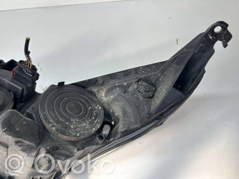 e3810ee4d733fd165af45987068aac26-ba18b1978548a8499096a275d725a370_headlight_headlamp