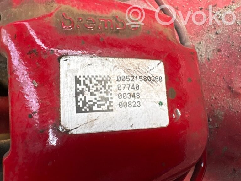 e43bb5f0c6dc46766c52e22b257e98cc-3f40f223e4cbcb53ae9e2998c8e949cd_front_brake_caliper