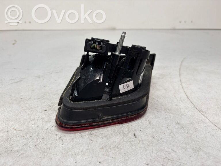 e857970c9ad81279ea8461f8c21e6ab9-da61cd5cf068ba2dd4e9f3a9c71fc1a7_rear_tail_lights
