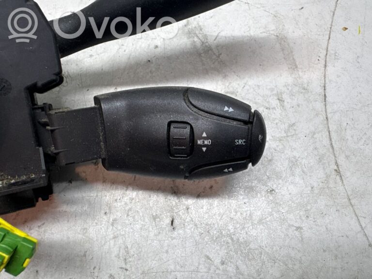 ea4688bd7bd999d25caed422aa2b65f7-a22d3949980c35897251f1ab8e18f241_wiper_turn_signal_indicator_stalk_switch