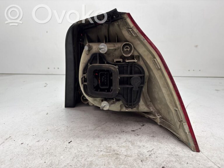 ea695655386433f59929697331d0810c-1c65bcff2ef314f3330020f7668dda6a_rear_tail_lights