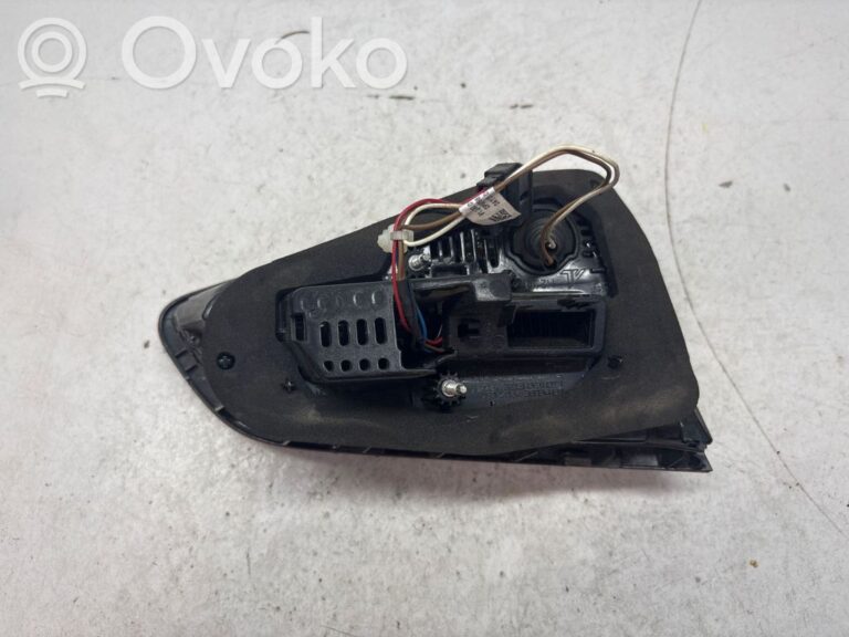 eab0bd1eebd3d333b455350bb613be19-34ab5050c41a474b22caf5ffcf0232a1_tailgate_rear_tail_lights