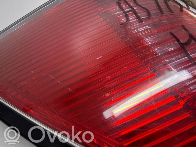 ebbfb3c47e5c6a33058deb1f34ba35d4-0e70642ca2f6d43bb25d2e0d7c54d7c4_rear_tail_lights