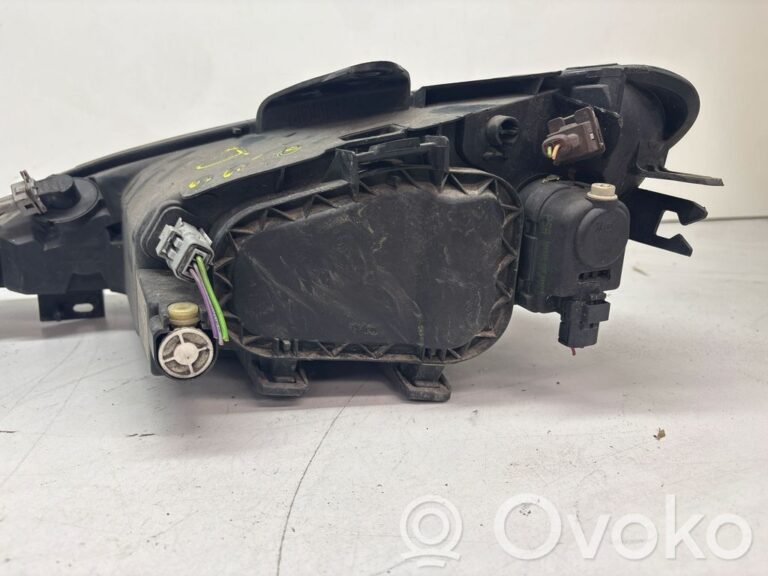 ec010d2bb40cf1e9fd3e9b8678d6869a-51780681ecdec90056540ad76ee4a9e1_headlight_headlamp