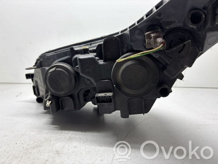 ec51ccc3bfc5be435acff647a0b9a049-a29ed4119c9fa7c9f48a546841320c12_headlight_headlamp