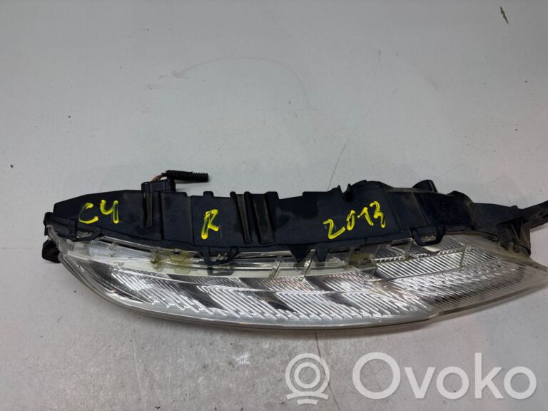 edb32521e89e9e51f19a91052fcae2db-0f64208ac646b9707e696bb068aa5fa0_headlight_headlamp