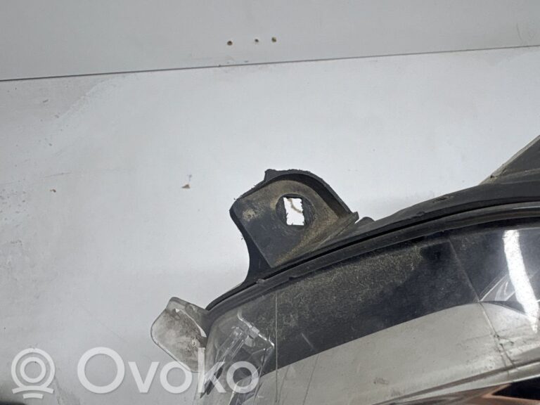edc2edb37fb6863e8947fe1e8a9822b0-ad44406aad1b0928a0802413f05294f6_headlight_headlamp
