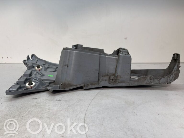 ee39e1be3196cde19fd96ba99c655509-9ae65dcd6966fb075803c4e16e5fed77_under_headlight_headlamp_trim