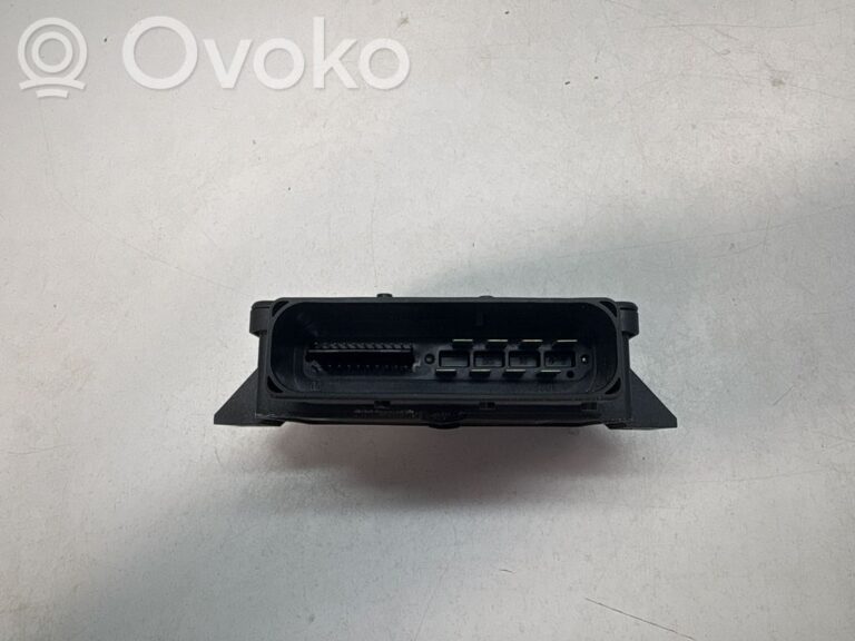 ef82ecbf97750e821f9f17f7442a21ea-7cf357bb98b06b485a1554175a4d6719_hand_brake_control_module