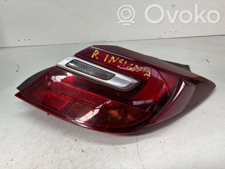 ef83cd169dd93ffa14bdf294beca75aa-01c4f0c15a21700fd44e123f251c928a_rear_tail_lights