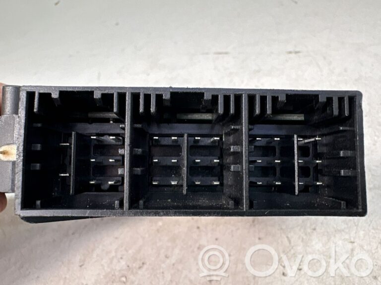 efd130d84b1387b564db9c1cd09f3e7f-37e347b4b76824026c7081f35d83d407_front_door_window_regulator_motor
