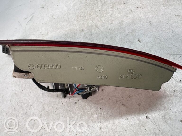 f0683514bc96d12c78be827d3722ae95-309648e6038312c4997c6d19a3dd873f_rear_tail_lights