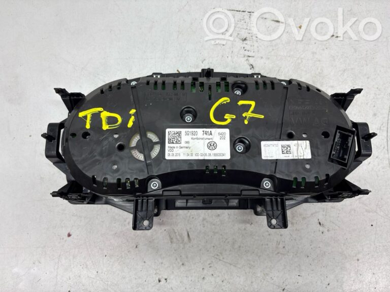 f09c1bf9b9d557d6d5f6de6d1a55cdf5-0e8082f61d96fca8c882f4dfd3a01a8f_speedometer__instrument_cluster_